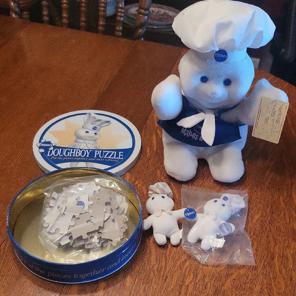 Pillsbury Doughboy Plush and Puzzle Set